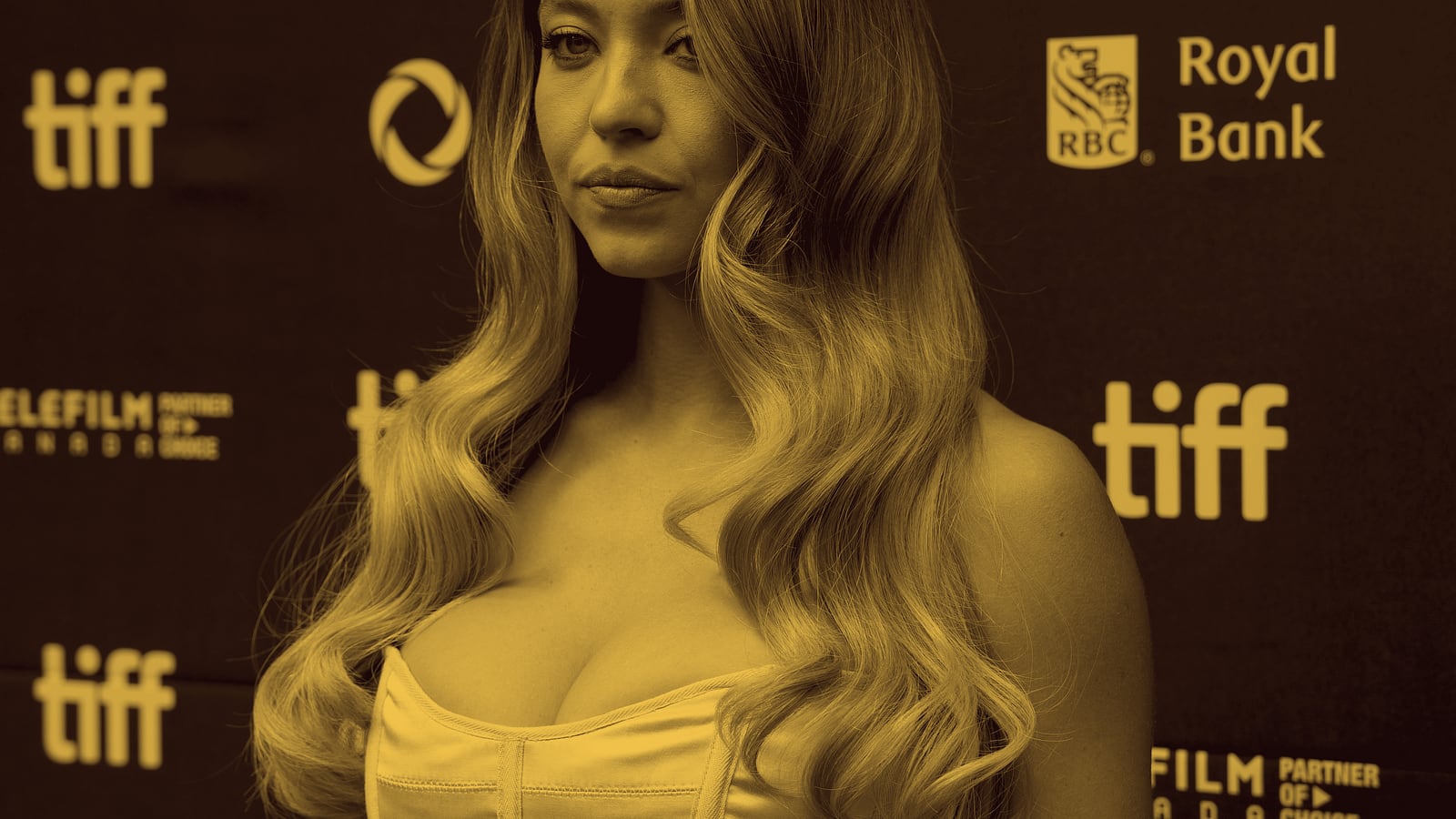 Sydney Sweeney’s Dr. Squatch Soap Ad: The Bathwater Stunt That Sold Out
